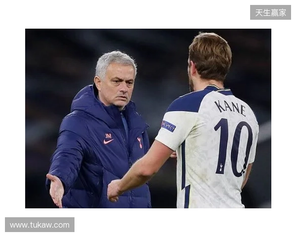 TA:列维的离开让热刺球迷少了个清晰的情绪宣泄目标