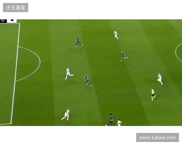 每体:亚马尔踢前腰造4机会+7抢断,弗里克或让他多踢此位置 每体:亚马尔踢前腰造4机会+7抢断,弗里克或让他多踢此位置