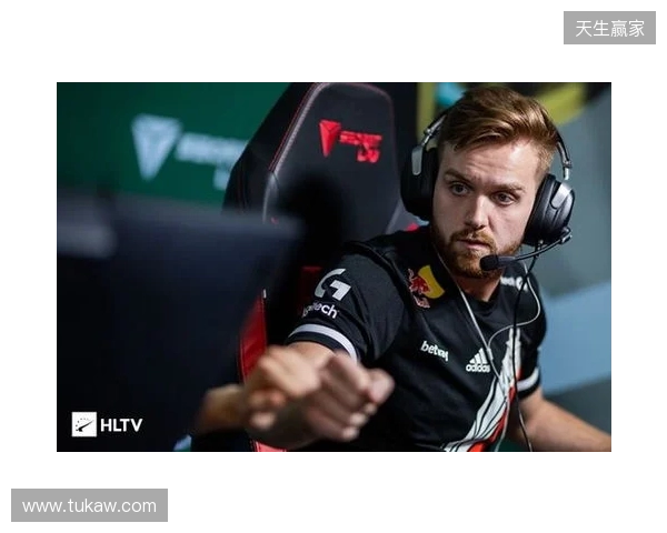 伊涅斯塔：佩德里有自己的优点；梅西对巴萨的意义不会改变