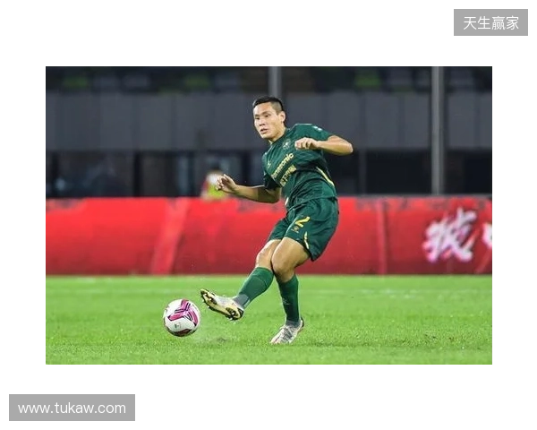 梁诺恒：父亲身体不好希望踢港超照顾他，盼浙江队能拿中超冠军
